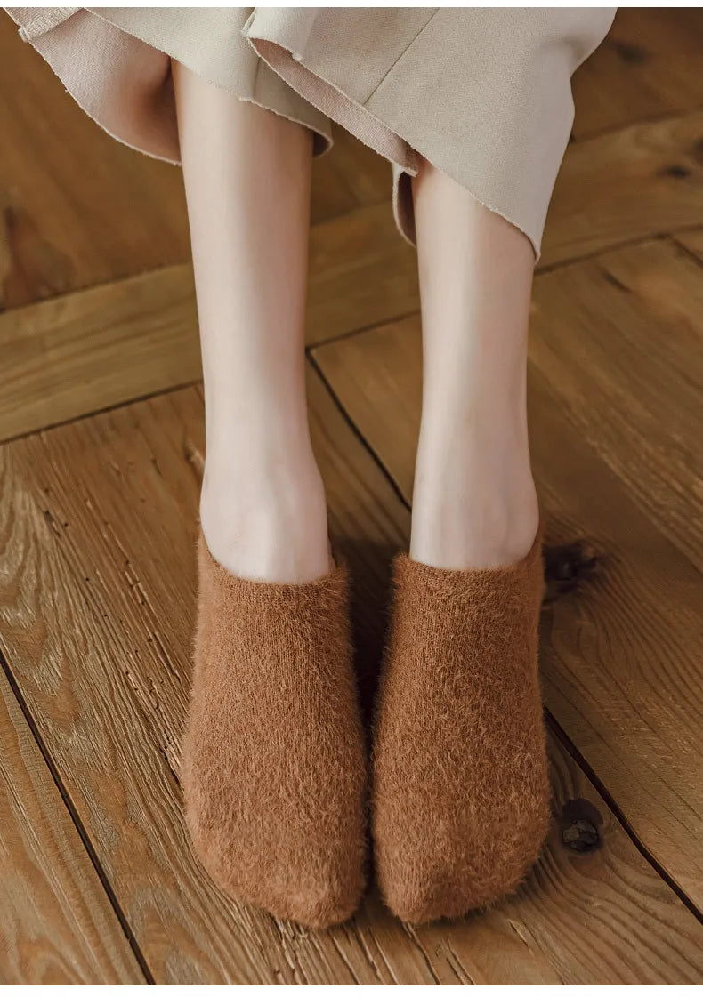 Winter Warm Thicken Thermal Low Cut Socks Women Woollen Seamless Sock Velvet Soft Sleeping Socks Solid Color Casual Floor Socks
