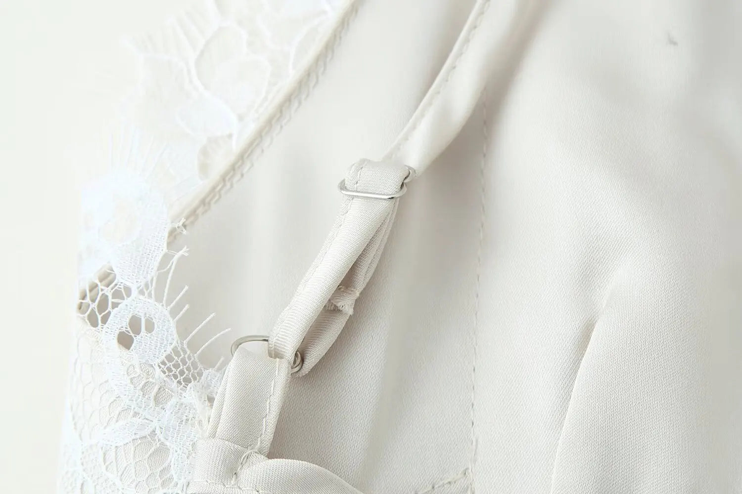 New 2026 Women V Neck Satin Sling Long Dress Lace Patchwork Backless Sexy White Gowns Summer Evening Party Maxi Vestidos