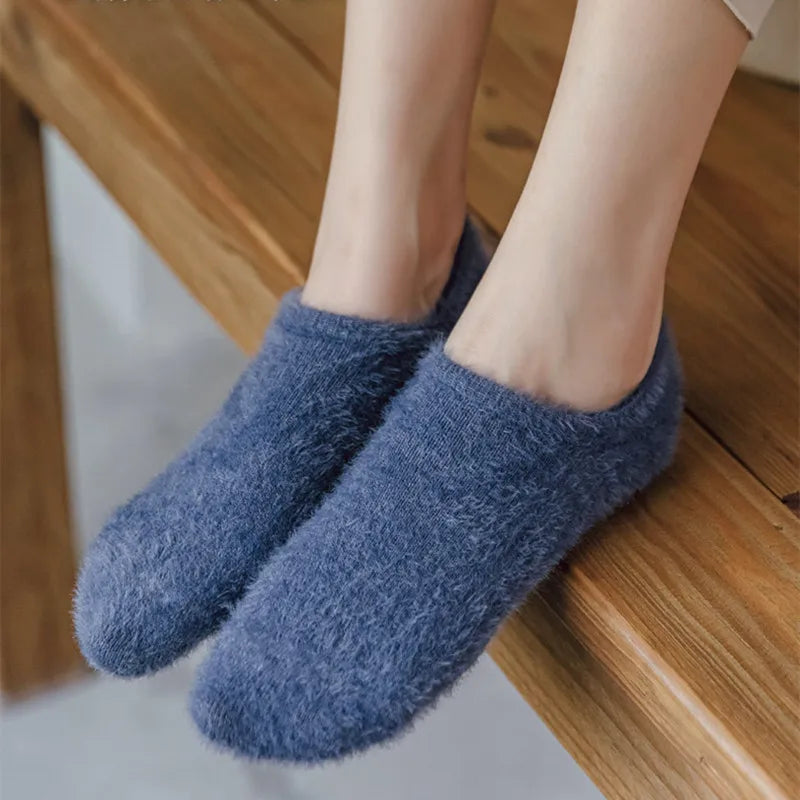 Winter Warm Thicken Thermal Low Cut Socks Women Woollen Seamless Sock Velvet Soft Sleeping Socks Solid Color Casual Floor Socks