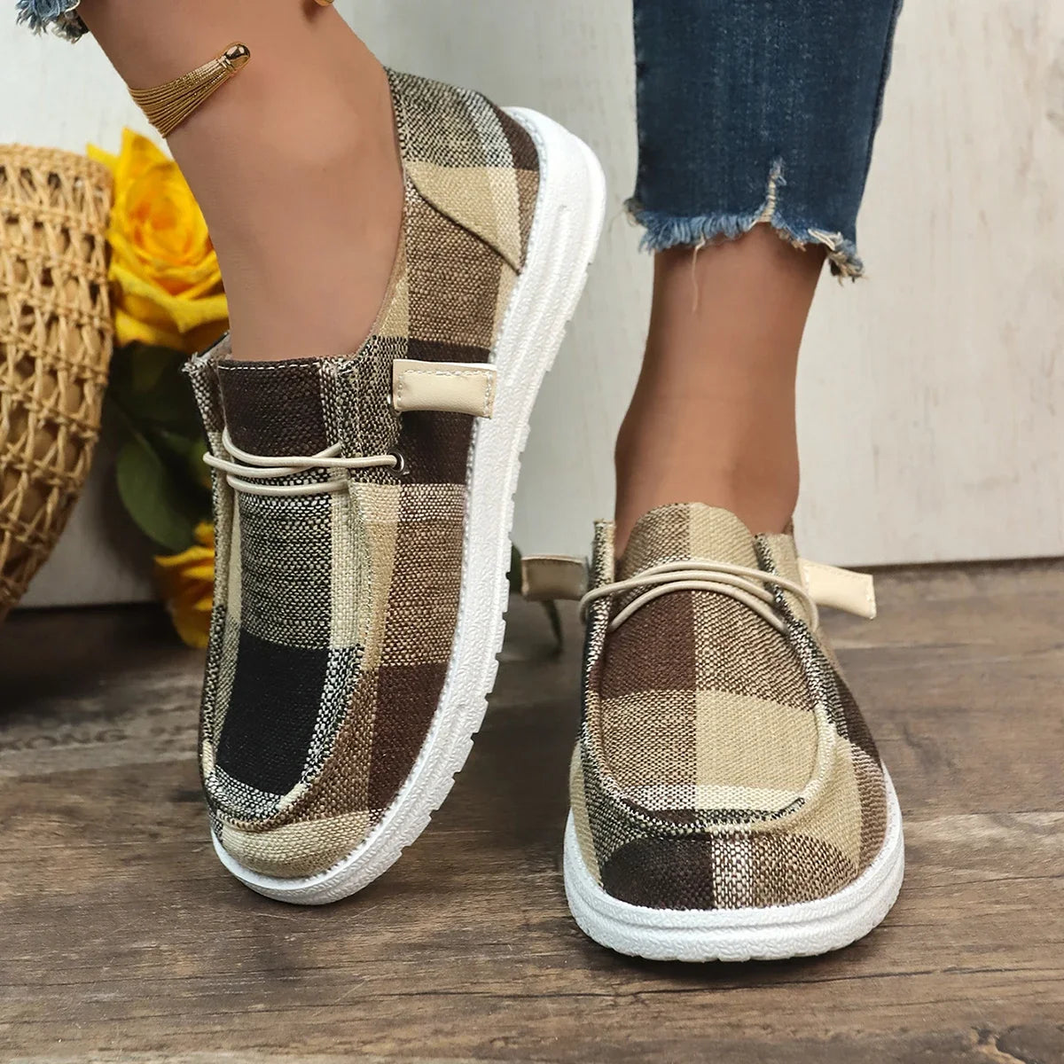 Women Canvas Shoes Summer Woman Fashion Breathable Lace Up Sports Shoes Women Platform Walking Designer Shoes Causal Sneakers